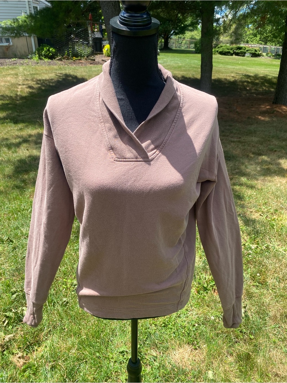 Athleta Mauve Shawl Collar Pullover with Thumb Holes Relaxed Fit V Neck